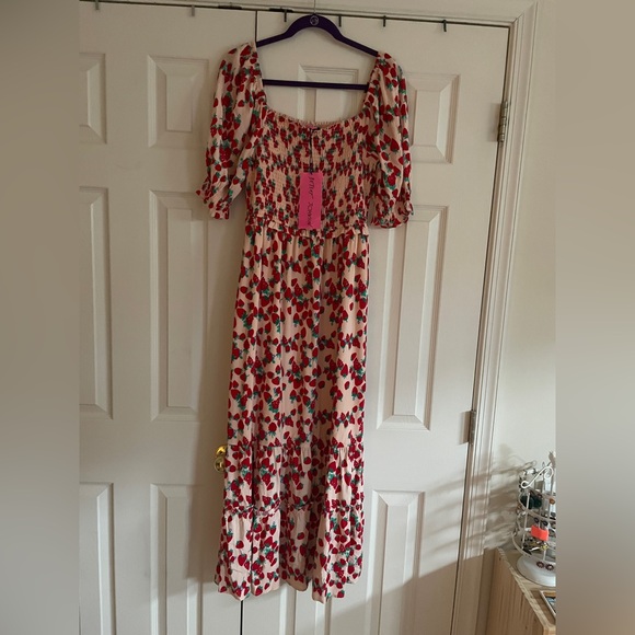 BNWT Betsey Johnson Strawberry Fields Smocked Dress - Picture 2 of 14
